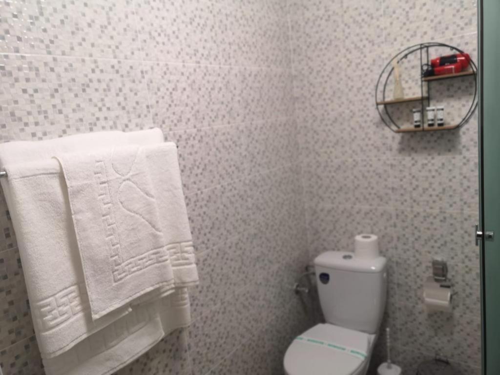 יאשי B House Rooms מראה חיצוני תמונה